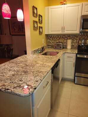 Fridge, microwave, oven, stovetop - One bedroom Condo overlooking beach, Select June weeks still available (Rehoboth Beach)