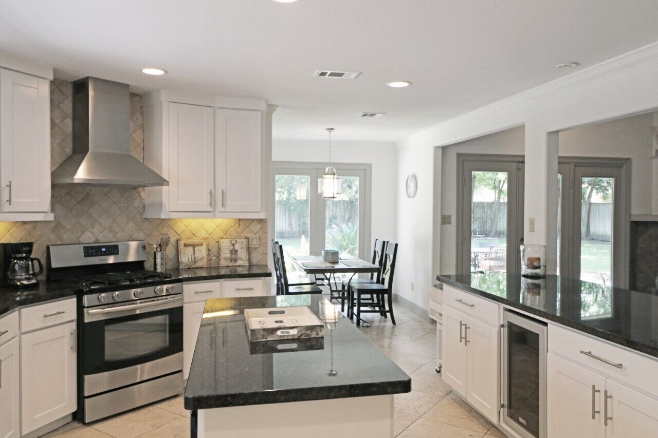 Luxury 3 bedroom, 2 bath + office Private Home near MD Anderson 