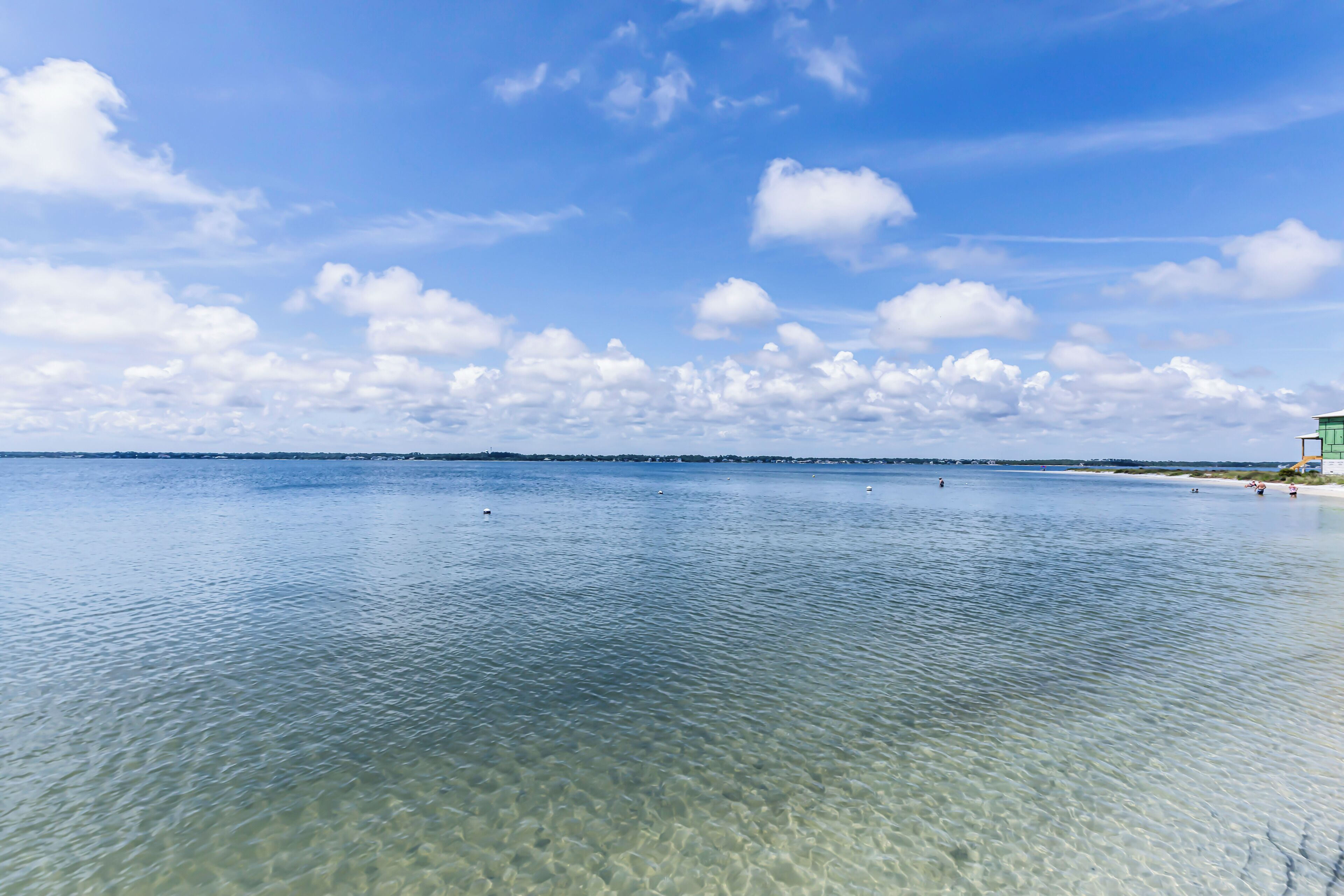 Beach nearby, sun-loungers, beach towels