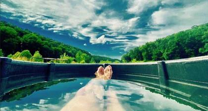 Writers Cabin 4BR - opt Hot Tub/Hiking Trails