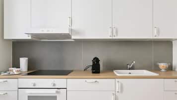 Ugn, spishäll, kaffe- och tebryggare och brödrost