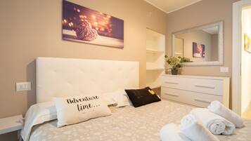 2 bedrooms, WiFi, bed sheets