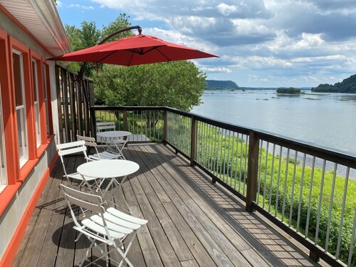 Susquehanna River Front luxury home