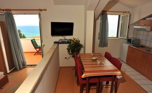 Dining - Villa Anni-Studio with Sea View Balcony (Sutivan)