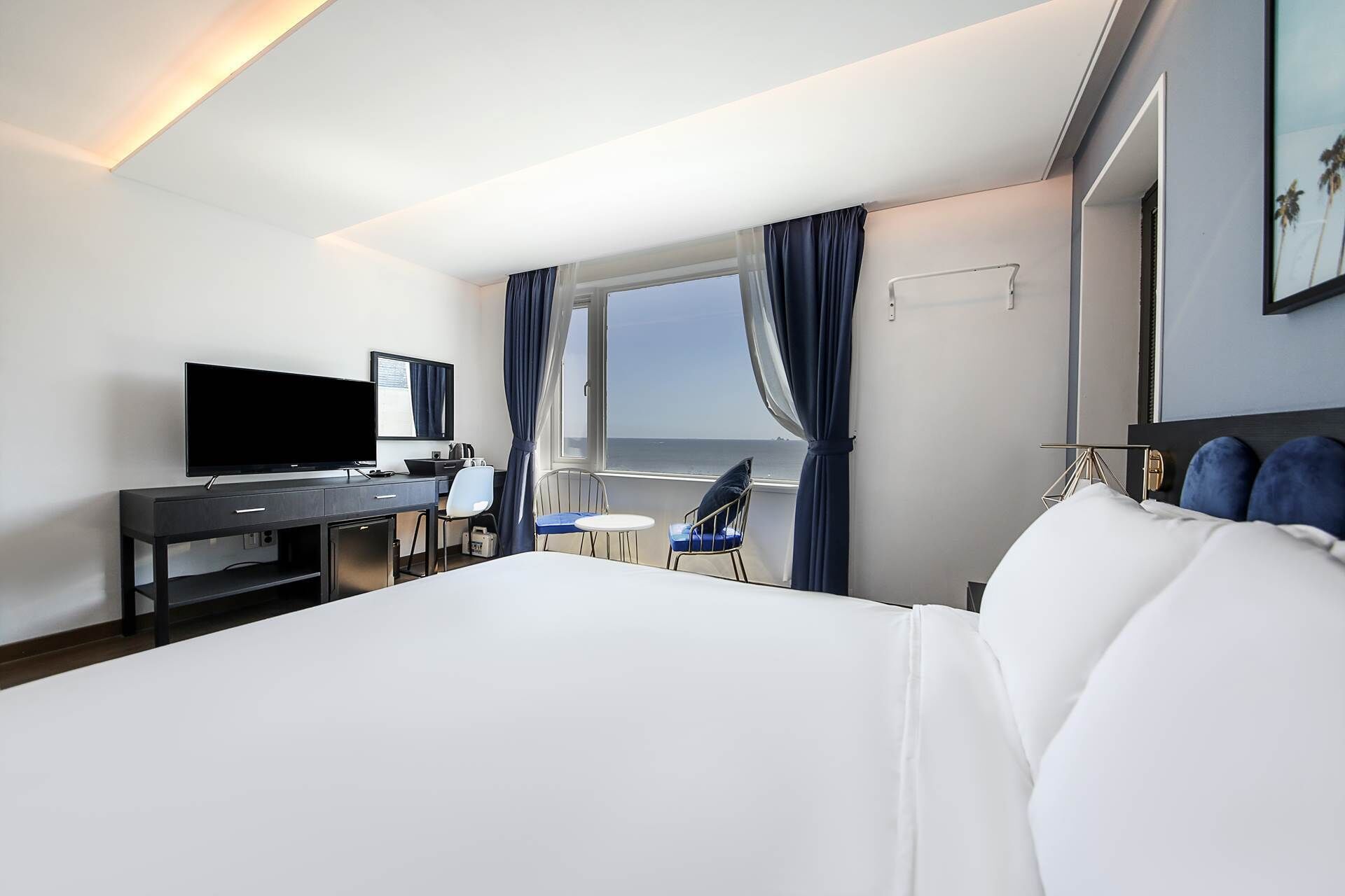 Deluxe Double Room, Terrace, Sea View | Free WiFi