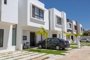 Exterior - House in Riviera Maya (Playa del Carmen)