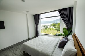 Phòng 4 Deluxe | Bàn, truy cập Internet không dây miễn phí 