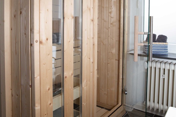 Sauna im Bad - Ferienwohnung West