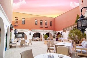 Desayuno buffet incluido todos los días 