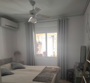 2 Schlafzimmer, Bügeleisen/Bügelbrett, Reisekinderbett, kostenloses WLAN