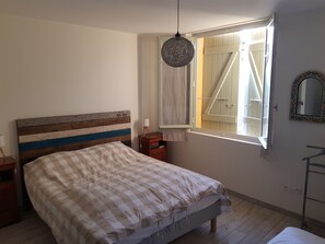 2 chambres, fer et planche Ă repasser, lit parapluie, Wi-Fi