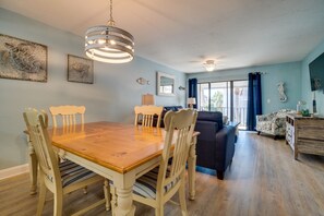 Interior - Sea Life at Runaway Bay 211 by SeaBreeze Vacation (Bradenton Beach)