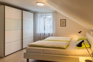 2 bedrooms, free WiFi, bed sheets - Holiday Apartment “Ferienwohnung Lumafe” Only a Short Walk from the Lake (Überlingen)