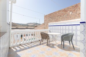 Property grounds - Apartment 'Planta Uno Valle De Abdalajis' with Mountain View, Private Terrace and Wi-Fi (Valle de Abdalajis)