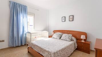2 Schlafzimmer, Bügeleisen/Bügelbrett, kostenloses WLAN, Bettwäsche