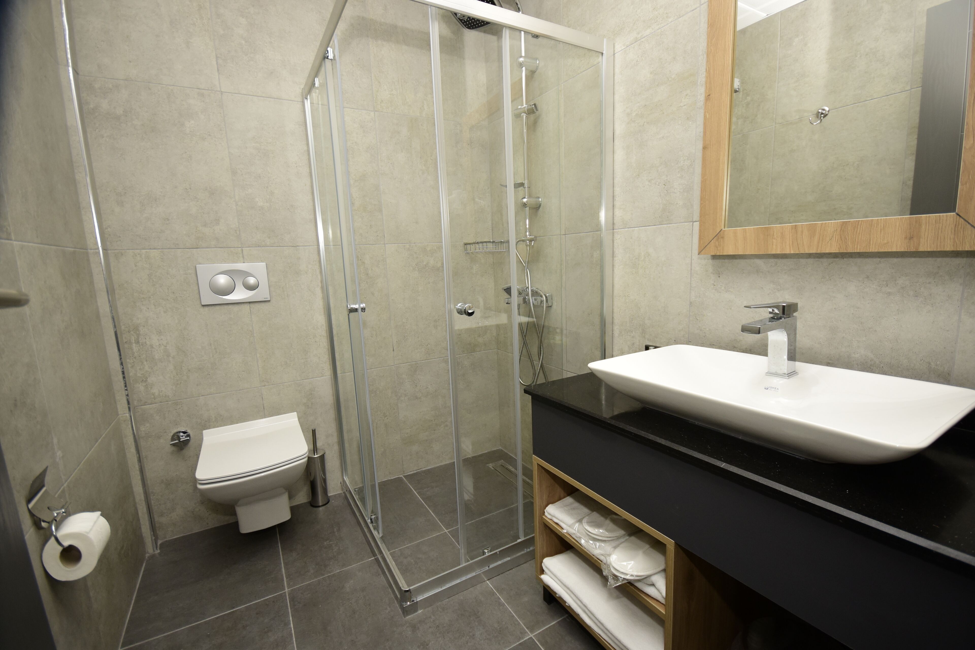 Economy Double Room, City View | Bathroom | Shower, free toiletries, hair dryer, towels