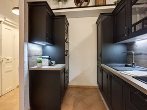 Fridge, microwave, oven, dishwasher - N&J -  L'ESCALE - Heart Old Town (Niza)