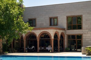 Front of property - Sunolus Vineyard House (Kocasinan)