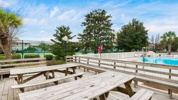 Tempat makan outdoor