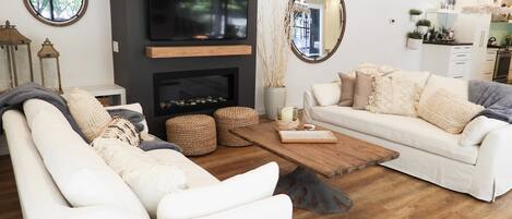 Televisie en een open haard