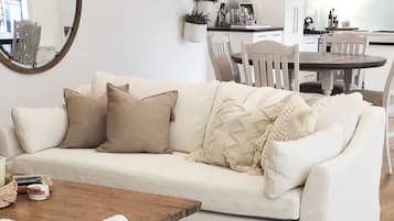 Televisión, chimenea