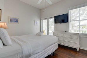 3 habitaciones, tabla de planchar con plancha, wifi y ropa de cama 