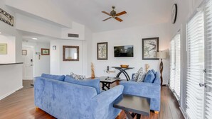 TV - Parking & Shared Pool - Casa Key West (Key West)