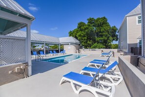 Pool - Parking & Shared Pool - Casa Key West (Key West)