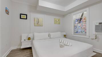 3 slaapkamers, een strijkplank/strijkijzer, wifi, beddengoed