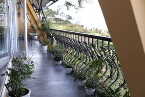 Luxury Studio Suite | Balcony - EX Hotel Dalat (Da Lat)