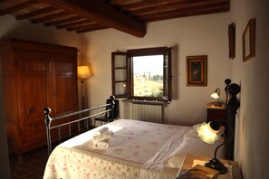 4 chambres, fer et planche à repasser, Wi-Fi, literie fournie
