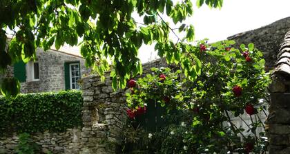 House in village Arceau ILE D'OLERON 3 persons max, no animals
