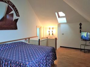 Apartment, 1 Schlafzimmer | 1 Schlafzimmer, Schreibtisch, laptopgeeigneter Arbeitsplatz, Babybetten