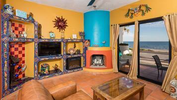 TV, fireplace, DVD player