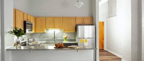 Fridge, microwave, oven, stovetop