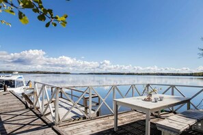 Outdoor dining - Waterside Swedish Archipelago Summer House (Bro)