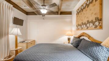 1 bedroom, iron/ironing board, free internet, bed sheets