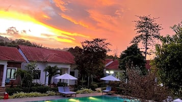 Outdoor pool, sun loungers