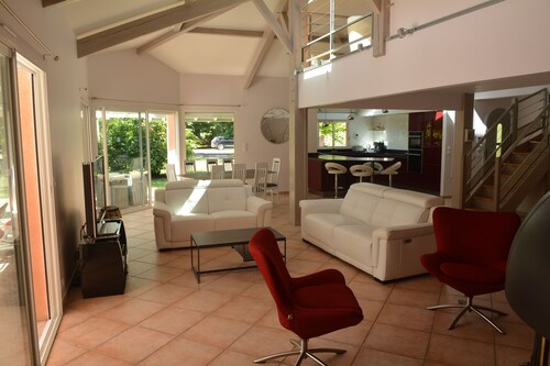 5* luxury villa with swimming pool/boulodrome, near Moliets Plage and Golf course