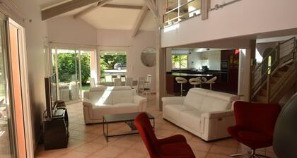 5* luxury villa with swimming pool/boulodrome, near Moliets Plage and Golf course