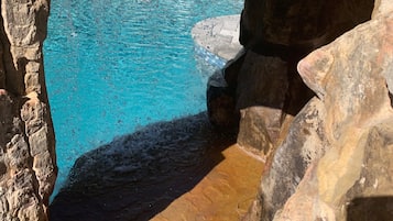 Piscina externa, piscina aquecida