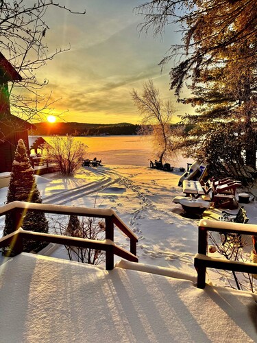  Newly remodeled-Lakefront cabin on 4th Lake w/dock & kayaks. Trail 5 Access