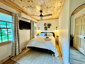 3 bedrooms, in-room safe, iron/ironing board, free WiFi