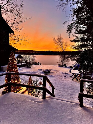  Newly remodeled-Lakefront cabin on 4th Lake w/dock & kayaks. Trail 5 Access