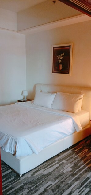 Down duvets, soundproofing, free WiFi - The Oriental Suite At Times Square (Kuala Lumpur)