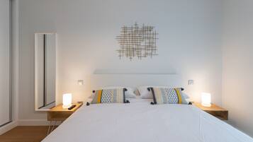 1 slaapkamer, een strijkplank/strijkijzer, gratis wifi, beddengoed