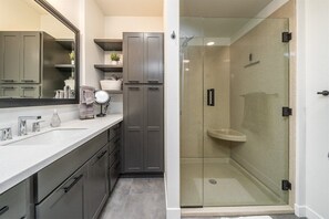 Bathtub, hair dryer, towels