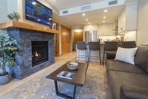 TV, fireplace