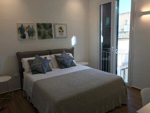 3 bedrooms, bed sheets