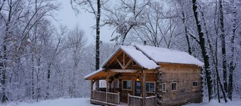 Towhee cabin at Driftless Creek